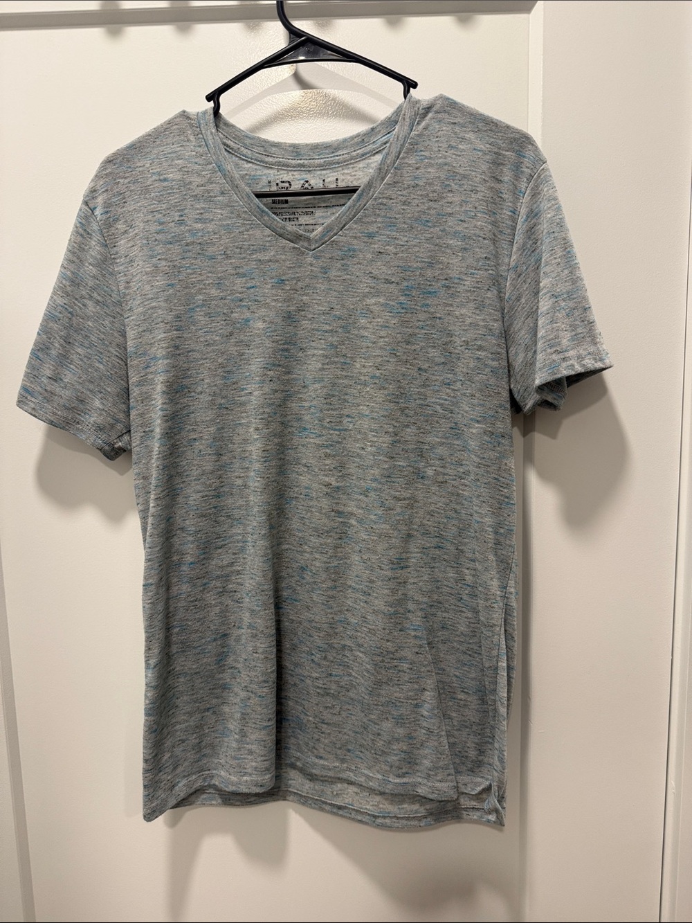 Rails Heathered Light Blue V-Neck Short Sleeve Tee with Turquoise Flecks